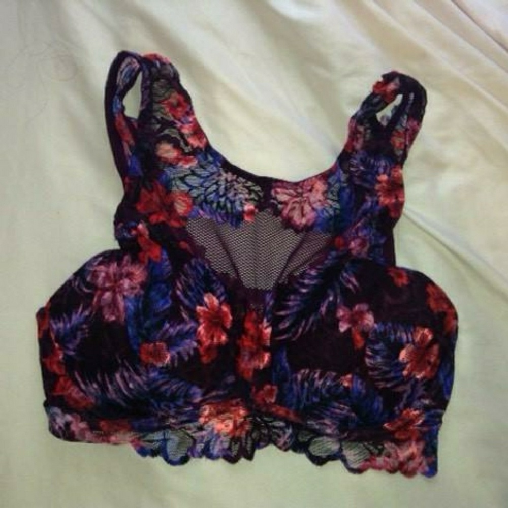 💕3 for 15💕 High neck vs pink bralette